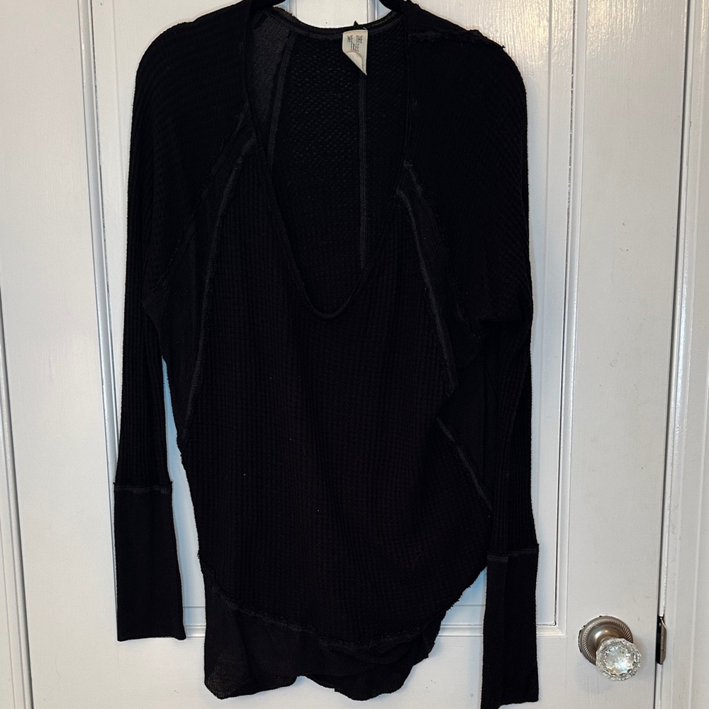 We The Free Black Long Sleeve Thermal Layering Top size M EUC - Picture 1 of 5